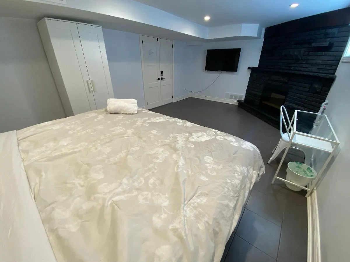 Homestay Yonge And Finch Subway !R Spacious & Stylish Prvt Bdr With Shared Bathroom Toronto